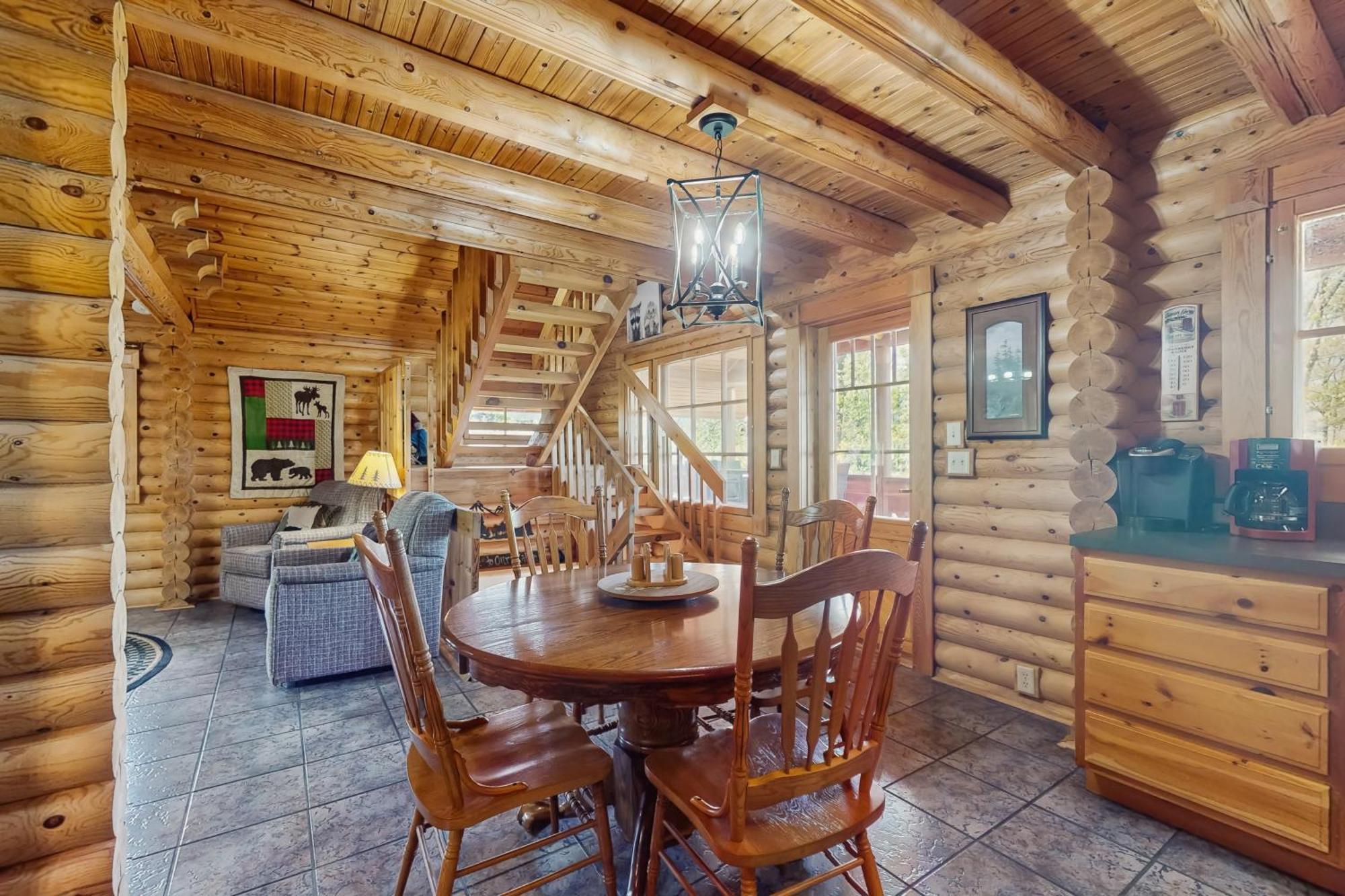 Pine Cone Cabin Гетлинбург Екстериор снимка
